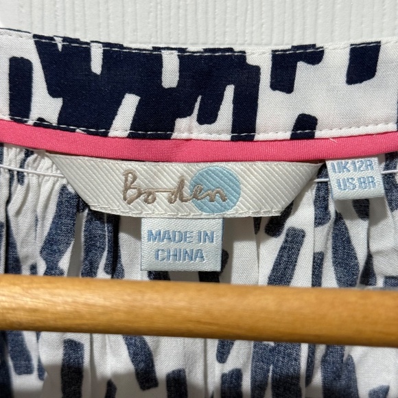 Navy patterned blouse by Boden, size Medium - Picture 4 of 4
